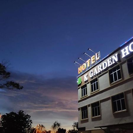 K Garden Hotel Parit Buntar Exterior photo