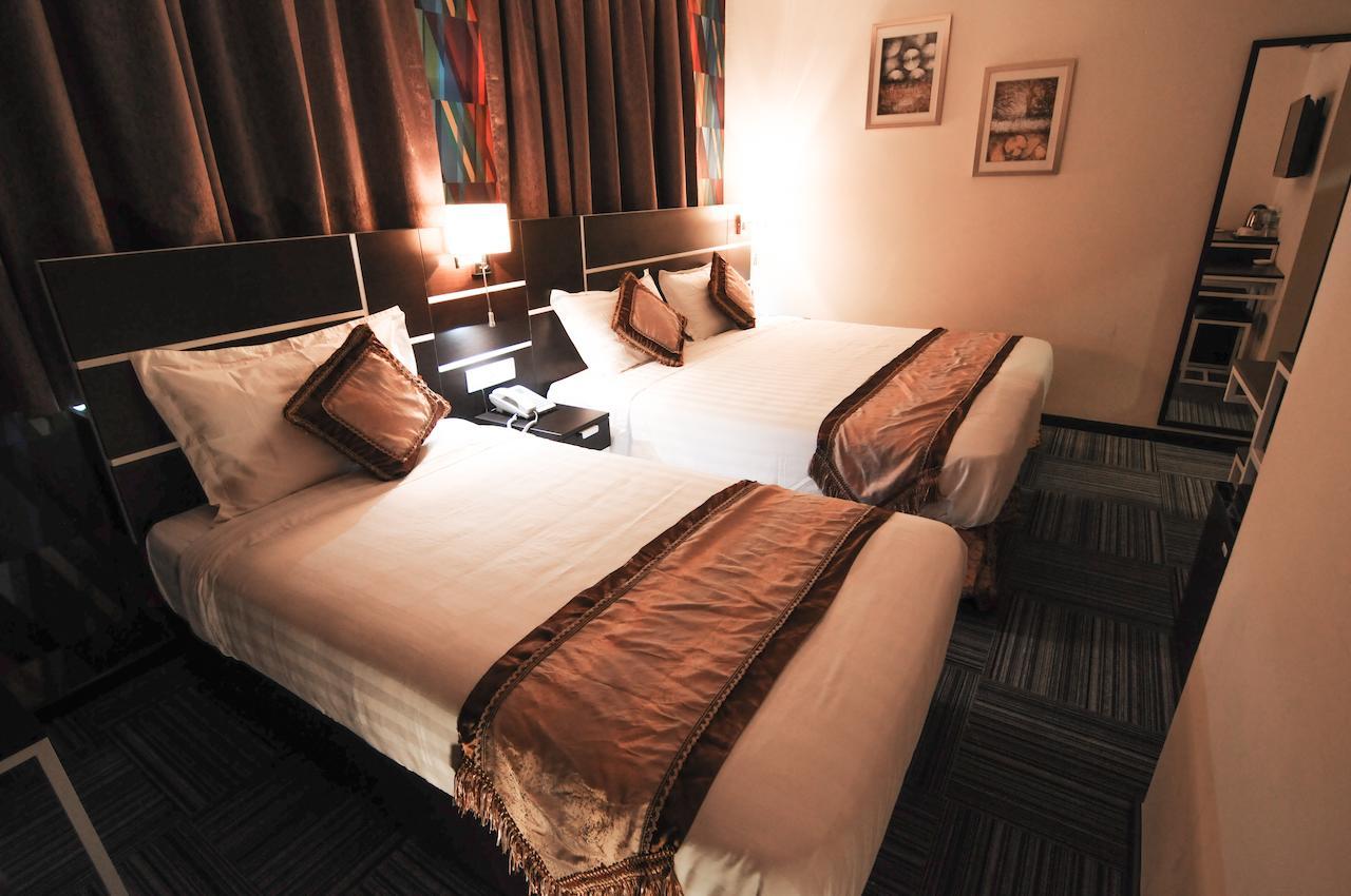 K Garden Hotel Parit Buntar Exterior photo
