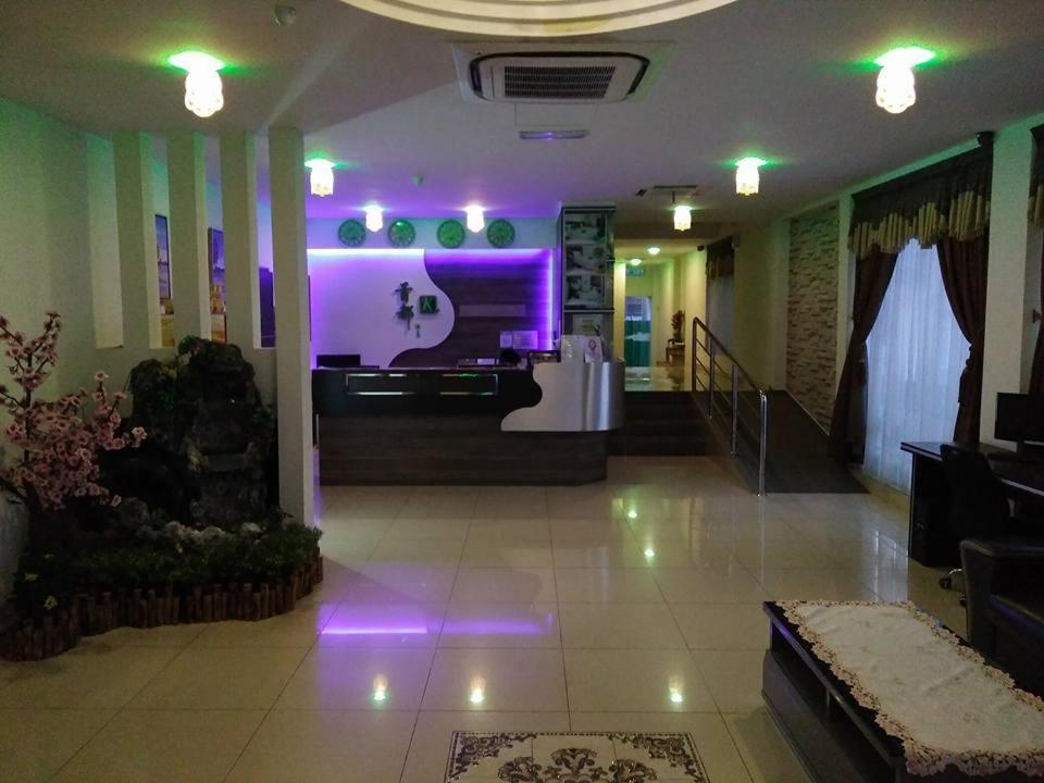 K Garden Hotel Parit Buntar Exterior photo
